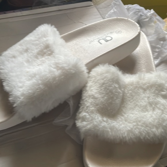 Fuzzy slides - Picture 8 of 9